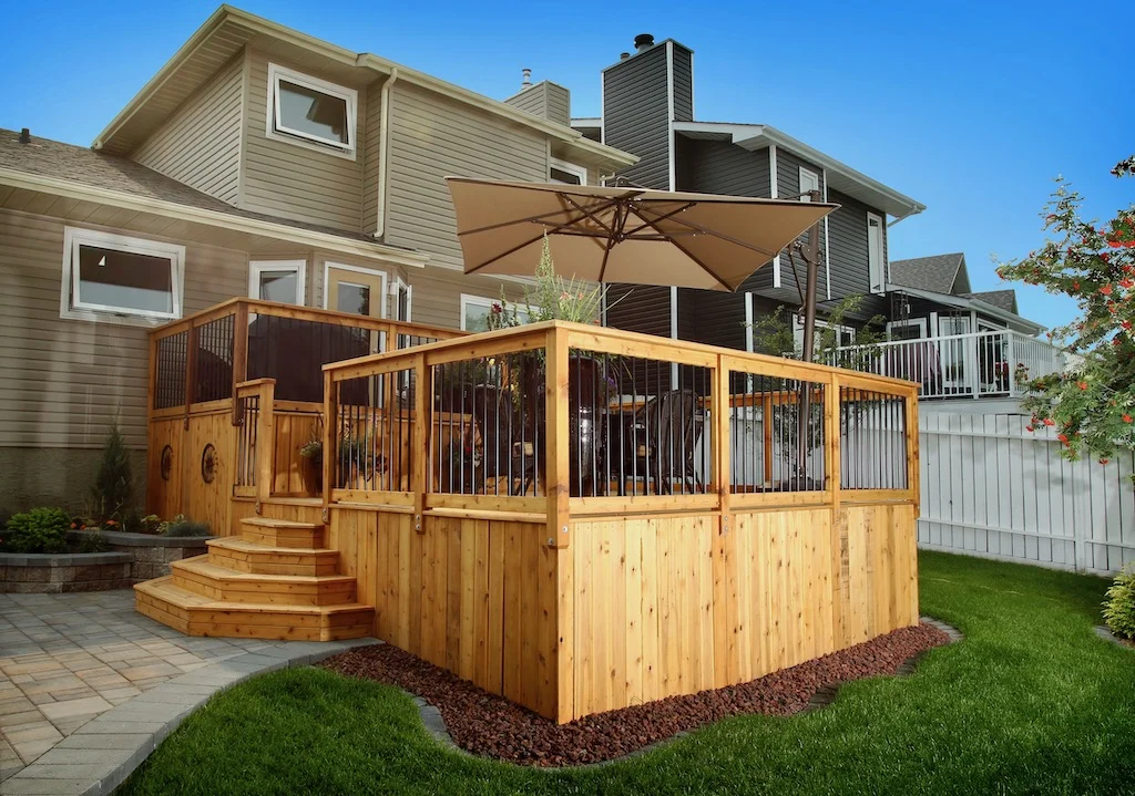Cedar deck, stairs and skirting with aluminum spindle railings