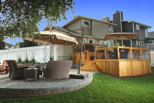 Backyard Extenstion, Defined Spaces, raised deck, patio