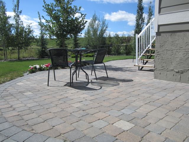 Huge Roman Euro Paving Stone Patio with ample room for a variety of different uses...