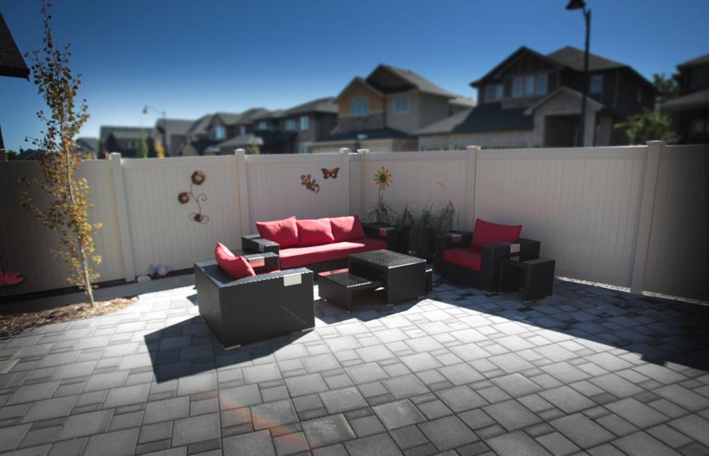 Patio - Charcoal rocky mountain paving stone blend
