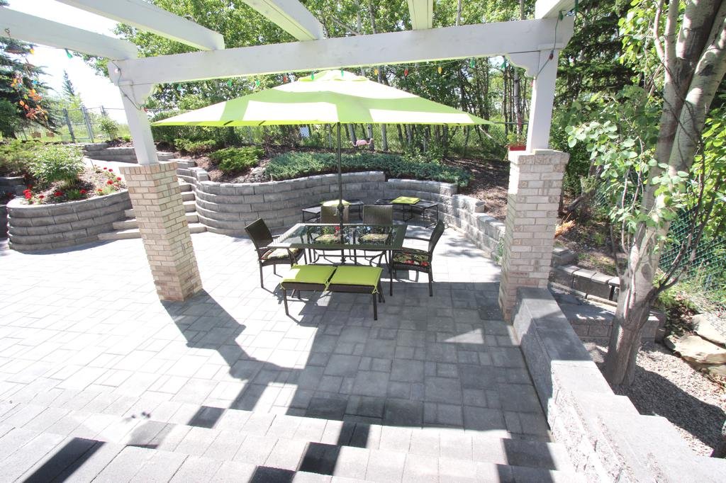 Patio - Rocky mountain pattern in charcoal