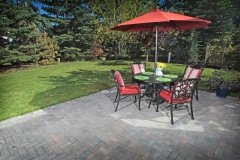 Patio - Holland pavers in a herringbone pattern in northern with a charcoal border