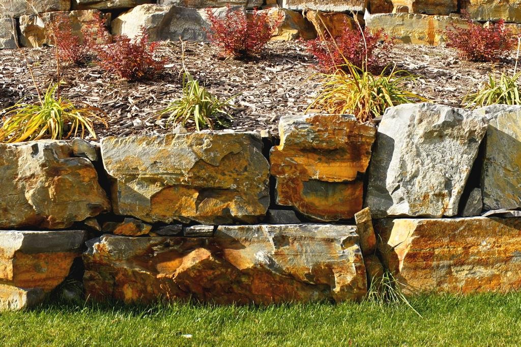 retaining wall - ironstone