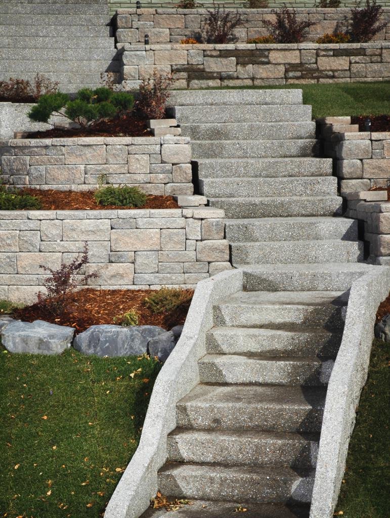 steps - exposed aggregate steps with allen block retaining wall